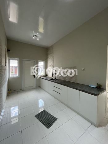 BEST PRICE! Rumah Berkualitas di Kartosuro, LT 177m2m² Bangunan 200m2m² BEST PRICE! Rumah Berkualitas di Kartosuro, LT 177m2m² Bangunan 200m2m²