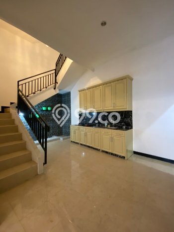 Rumah Elit Modern Siap Huni di Senopati Jakarta Selatan Rumah Elit Modern Siap Huni di Senopati Jakarta Selatan