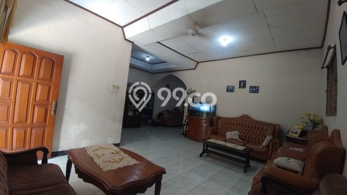 Rumah Mewah LB 209m2 Siap Huni Desain Elegan di Simprug, Jakarta Selatan Rumah Mewah LB 209m2 Siap Huni Desain Elegan di Simprug, Jakarta Selatan