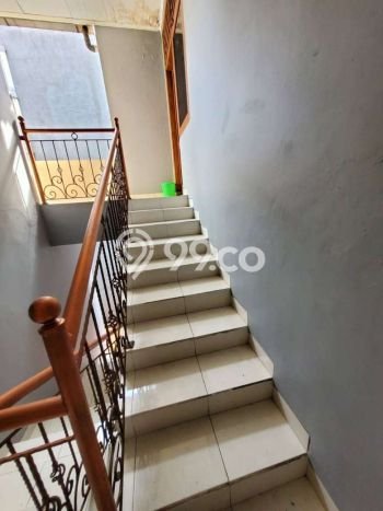 Rumah Kost Dijual di Kebayoran Lama, Jakarta Selatan, 7 KT, 7 KM, Bangunan 206m2 Rumah Kost Dijual di Kebayoran Lama, Jakarta Selatan, 7 KT, 7 KM, Bangunan 206m2