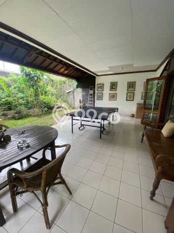 Dijual Rumah Premium dengan Fasilitas Sekitar Komplit di Kebon Jeruk, Jakarta Barat Dijual Rumah Premium dengan Fasilitas Sekitar Komplit di Kebon Jeruk, Jakarta Barat