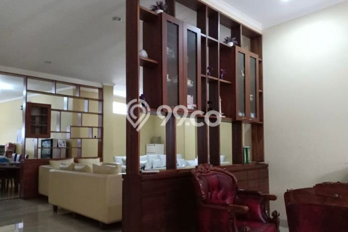 Rumah LT 338m² di Jatinegara, Jakarta Timur - Lokasi Strategis Rumah LT 338m² di Jatinegara, Jakarta Timur - Lokasi Strategis