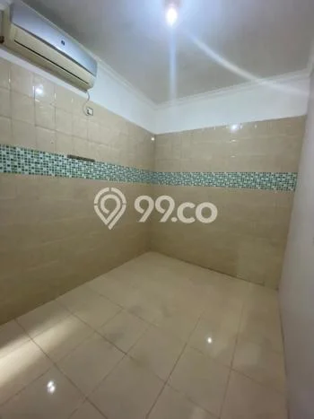 Dijual Rumah 5 Kamar Lokasi Ideal Bagus dan Strategis di Kebayoran Lama Dijual Rumah 5 Kamar Lokasi Ideal Bagus dan Strategis di Kebayoran Lama