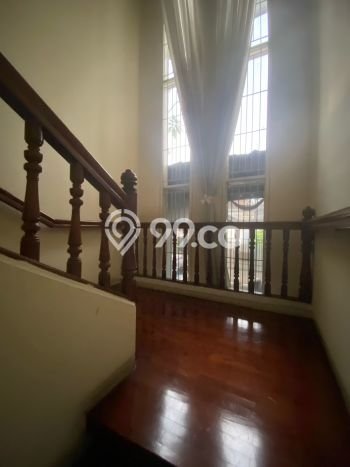 Hunian Mewah LB 300m2 Siap Pakai Desain Elegan di Pejaten, Jakarta Selatan Hunian Mewah LB 300m2 Siap Pakai Desain Elegan di Pejaten, Jakarta Selatan