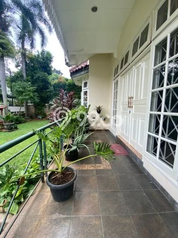 Hunian Elit LB 500m2 Siap Pakai Desain Elegan di Senopati, Jakarta Selatan Hunian Elit LB 500m2 Siap Pakai Desain Elegan di Senopati, Jakarta Selatan