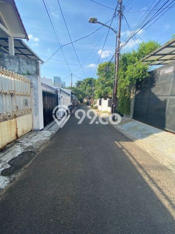 Hunian Elit LB 300m2 Siap Pakai Desain Elegan di Senopati, Jakarta Selatan Hunian Elit LB 300m2 Siap Pakai Desain Elegan di Senopati, Jakarta Selatan