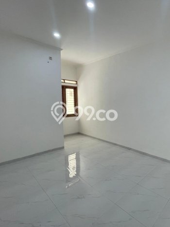 Rumah Strategis Minimalis Lb 180m2 di Duren Sawit, Jakarta Timur Rumah Strategis Minimalis Lb 180m2 di Duren Sawit, Jakarta Timur