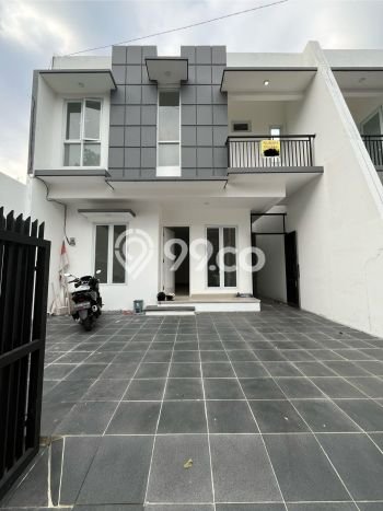 Dijual Rumah Eksklusif 4 KT di Jatiwaringin, Jakarta Timur Dijual Rumah Eksklusif 4 KT di Jatiwaringin, Jakarta Timur