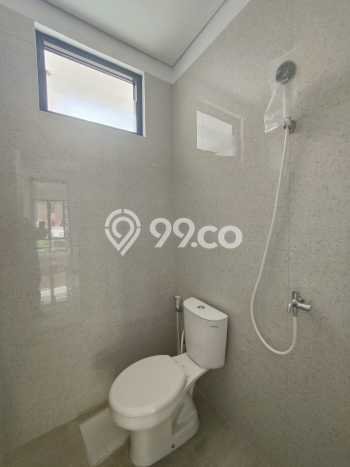 For Sale Hunian Rumah Terawat 3 Kamar di Pondok Bambu, Jakarta Timur For Sale Hunian Rumah Terawat 3 Kamar di Pondok Bambu, Jakarta Timur