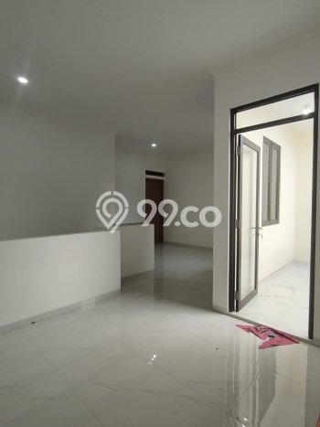 Rumah Strategis Minimalis Lb 180m2 di Duren Sawit, Jakarta Timur Rumah Strategis Minimalis Lb 180m2 di Duren Sawit, Jakarta Timur