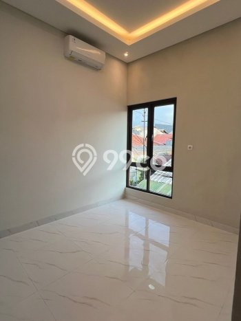 Rumah Murah LT 20m2 di Utan Kayu Akses Mudah Rumah Murah LT 20m2 di Utan Kayu Akses Mudah