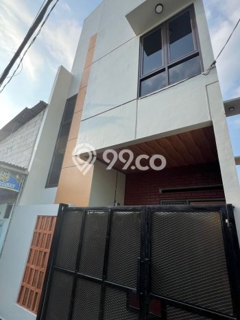 Rumah Murah LT 20m2 di Utan Kayu Akses Mudah Rumah Murah LT 20m2 di Utan Kayu Akses Mudah