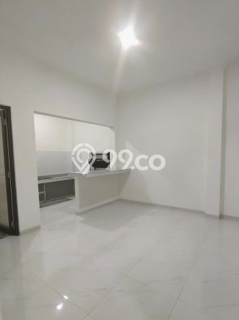 Rumah Strategis Minimalis Lb 180m2 di Duren Sawit, Jakarta Timur Rumah Strategis Minimalis Lb 180m2 di Duren Sawit, Jakarta Timur