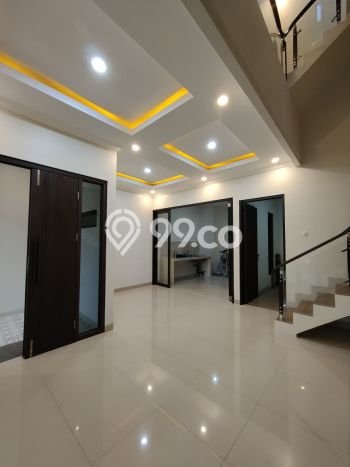 Jual Rumah Luas Megah Dengan View Eksklusif di Rawamangun, Jakarta Timur Jual Rumah Luas Megah Dengan View Eksklusif di Rawamangun, Jakarta Timur