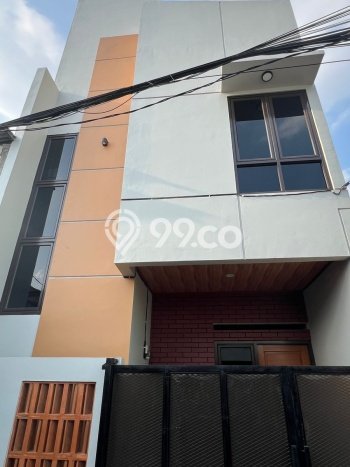 Rumah Murah LT 20m2 di Utan Kayu Akses Mudah Rumah Murah LT 20m2 di Utan Kayu Akses Mudah