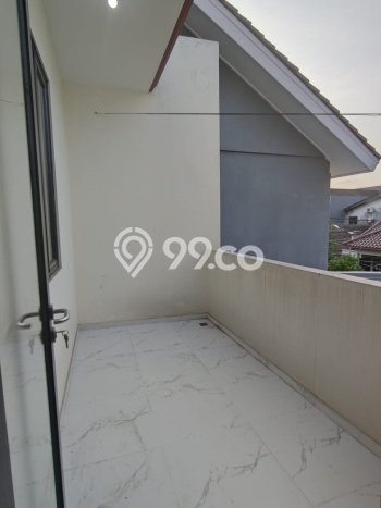Rumah Strategis Minimalis Lb 180m2 di Duren Sawit, Jakarta Timur Rumah Strategis Minimalis Lb 180m2 di Duren Sawit, Jakarta Timur