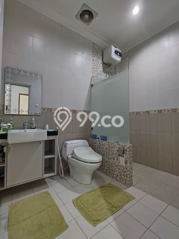 Dijual Rumah Luas Megah Dengan View Cantik di Klender, Jakarta Timur Dijual Rumah Luas Megah Dengan View Cantik di Klender, Jakarta Timur