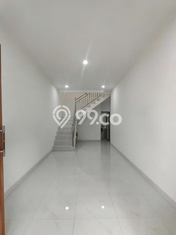 Rumah Strategis Minimalis Lb 180m2 di Duren Sawit, Jakarta Timur Rumah Strategis Minimalis Lb 180m2 di Duren Sawit, Jakarta Timur