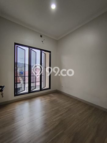 Jual Rumah Luas Megah Dengan View Eksklusif di Rawamangun, Jakarta Timur Jual Rumah Luas Megah Dengan View Eksklusif di Rawamangun, Jakarta Timur