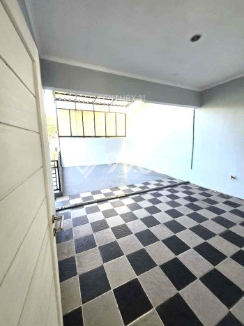 Rumah Strategis Modern Lb 145m2 di Jagakarsa, Jakarta Selatan Rumah Strategis Modern Lb 145m2 di Jagakarsa, Jakarta Selatan