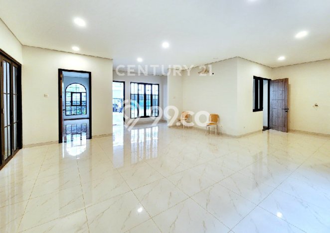 For Sale! Premium House LT 155m2 Desain Elegan di Ampera For Sale! Premium House LT 155m2 Desain Elegan di Ampera