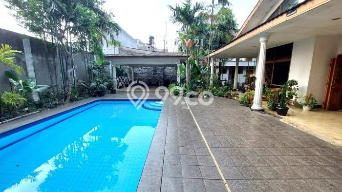 Rumah Mewah Siap Huni LT 526m2 di Kebayoran Baru, Jakarta Selatan Rumah Mewah Siap Huni LT 526m2 di Kebayoran Baru, Jakarta Selatan