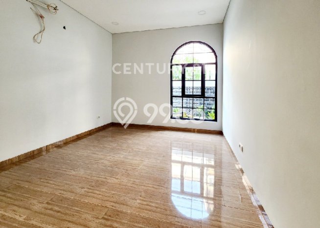 For Sale! Premium House LT 155m2 Desain Elegan di Ampera For Sale! Premium House LT 155m2 Desain Elegan di Ampera