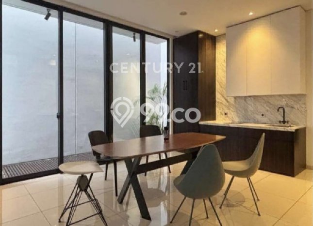 Jual Rumah Luas Elegan Dengan View Cantik di Lebak Bulus, Jakarta Selatan Jual Rumah Luas Elegan Dengan View Cantik di Lebak Bulus, Jakarta Selatan