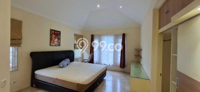 Disewakan! Rumah 4 Kamar Tidur &
3 Kamar Mandi di Lippo Karawaci, Tangerang Disewakan! Rumah 4 Kamar Tidur &
3 Kamar Mandi di Lippo Karawaci, Tangerang