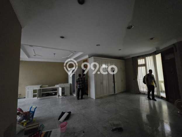 Hunian Mewah Siap Huni LT 420m2 di Kebon Jeruk, Jakarta Barat Hunian Mewah Siap Huni LT 420m2 di Kebon Jeruk, Jakarta Barat