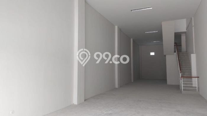 For Rent Gudang Strategis di Pulo Gadung, Luas 180m², Area Strategis For Rent Gudang Strategis di Pulo Gadung, Luas 180m², Area Strategis
