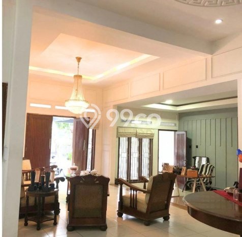 PROPERTI UNGGULAN! Rumah Strategis di Antapani, Luas 292m2m² Bangunan 300m2m² PROPERTI UNGGULAN! Rumah Strategis di Antapani, Luas 292m2m² Bangunan 300m2m²