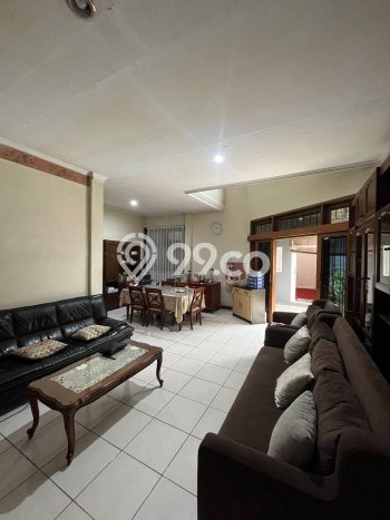 Rumah Nyaman 5 KT LT 279m2m² di Regol, Bandung Rumah Nyaman 5 KT LT 279m2m² di Regol, Bandung