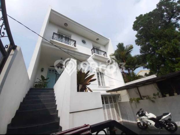 BEST CHOICE! Rumah di Turangga, LT 150m2m² Bangunan 255m2m² BEST CHOICE! Rumah di Turangga, LT 150m2m² Bangunan 255m2m²