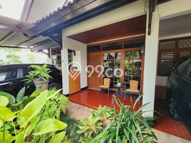 SIAP HUNI! Rumah Asri area Arcamanik, Luas 220m² LB 118m² SIAP HUNI! Rumah Asri area Arcamanik, Luas 220m² LB 118m²