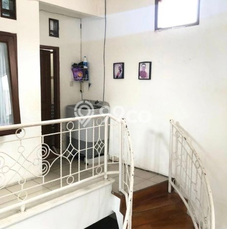 PROPERTI UNGGULAN! Rumah Strategis di Antapani, Luas 292m2m² Bangunan 300m2m² PROPERTI UNGGULAN! Rumah Strategis di Antapani, Luas 292m2m² Bangunan 300m2m²