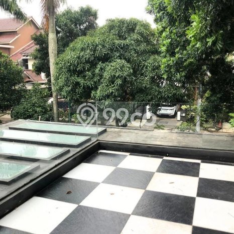 PROPERTI UNGGULAN! Rumah Strategis di Antapani, Luas 292m2m² Bangunan 300m2m² PROPERTI UNGGULAN! Rumah Strategis di Antapani, Luas 292m2m² Bangunan 300m2m²