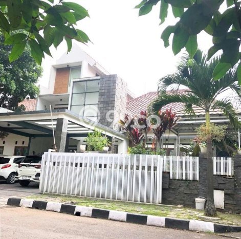 PROPERTI UNGGULAN! Rumah Strategis di Antapani, Luas 292m2m² Bangunan 300m2m² PROPERTI UNGGULAN! Rumah Strategis di Antapani, Luas 292m2m² Bangunan 300m2m²