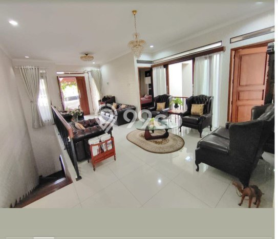 Rumah Strategis dengan Luas Tanah 132m2m² dan Luas Bangunan 180m2m² di Area Cigadung, Bandung Rumah Strategis dengan Luas Tanah 132m2m² dan Luas Bangunan 180m2m² di Area Cigadung, Bandung