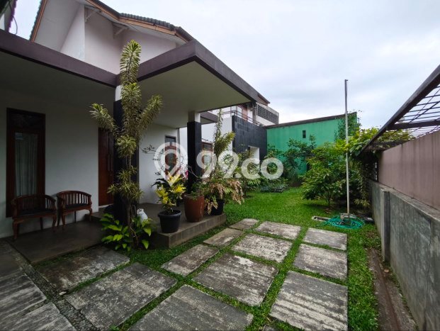 DIJUAL CEPAT! Rumah Modern di , Bandung, Luas 465m2m² Bangunan 500m2m² Bisa Nego! DIJUAL CEPAT! Rumah Modern di , Bandung, Luas 465m2m² Bangunan 500m2m² Bisa Nego!