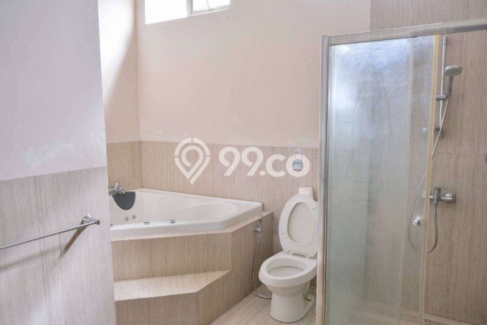 Rumah Nyaman 5 Kamar Lokasi Tenang di Resor Dago Pakar, Bandung Rumah Nyaman 5 Kamar Lokasi Tenang di Resor Dago Pakar, Bandung