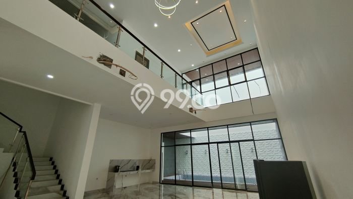 Rumah Elit Modern Siap Huni di Pantai Indah Kapuk Jakarta Utara Rumah Elit Modern Siap Huni di Pantai Indah Kapuk Jakarta Utara