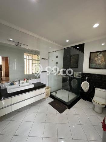 Ready to Use! Luxury House LT 300m2 Desain Elegan di Pantai Indah Kapuk Ready to Use! Luxury House LT 300m2 Desain Elegan di Pantai Indah Kapuk