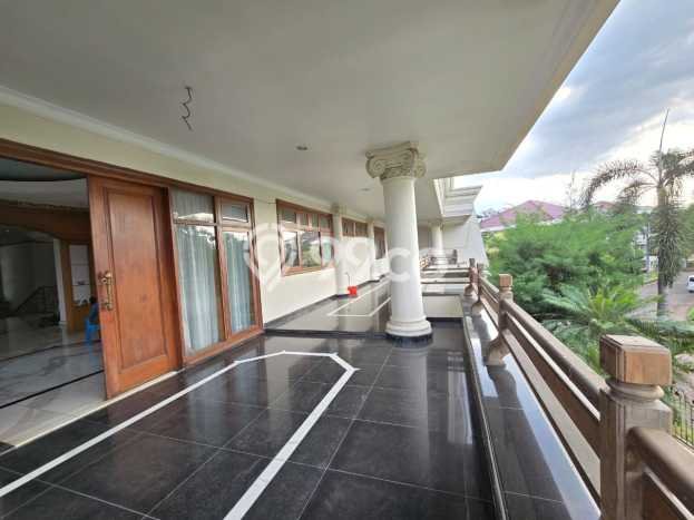 Dijual Rumah Mewah Megah Dengan View Cantik di Pantai Mutiara, Jakarta Utara Dijual Rumah Mewah Megah Dengan View Cantik di Pantai Mutiara, Jakarta Utara