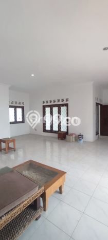 Hunian Mewah Siap Huni LT 220m2 di Ciputat Timur, Tangerang Selatan Hunian Mewah Siap Huni LT 220m2 di Ciputat Timur, Tangerang Selatan