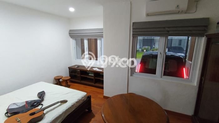 Dijual Rumah 5 Kamar Lokasi Ideal Bagus dan Strategis di Ciputat Dijual Rumah 5 Kamar Lokasi Ideal Bagus dan Strategis di Ciputat