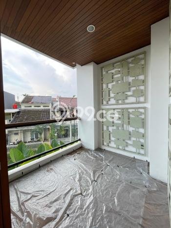 Rumah Luxury Modern Siap Huni di Pondok Indah Jakarta Selatan Rumah Luxury Modern Siap Huni di Pondok Indah Jakarta Selatan