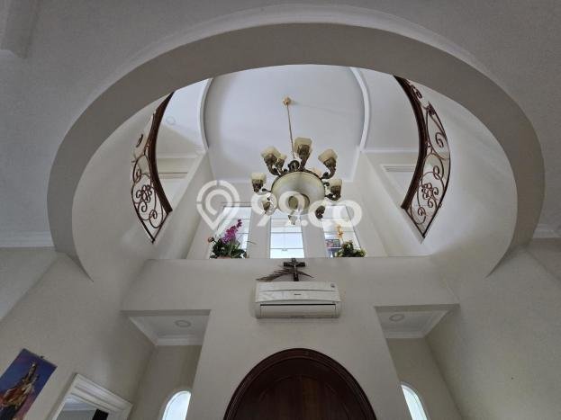 Hunian Elit LB 500m2 Siap Pakai Desain Elegan di Lippo Karawaci, Tangerang Hunian Elit LB 500m2 Siap Pakai Desain Elegan di Lippo Karawaci, Tangerang