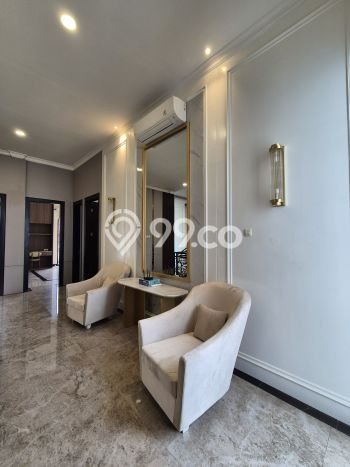 Rumah Mewah LB 300m2 Siap Huni Desain Elegan di Gading Serpong, Tangerang Rumah Mewah LB 300m2 Siap Huni Desain Elegan di Gading Serpong, Tangerang