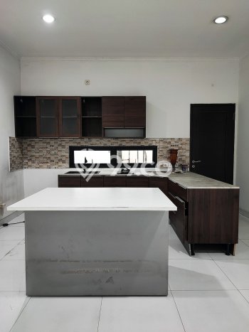 Ready to Use! Luxury House LT 202m2 Desain Elegan di Lippo Karawaci Ready to Use! Luxury House LT 202m2 Desain Elegan di Lippo Karawaci